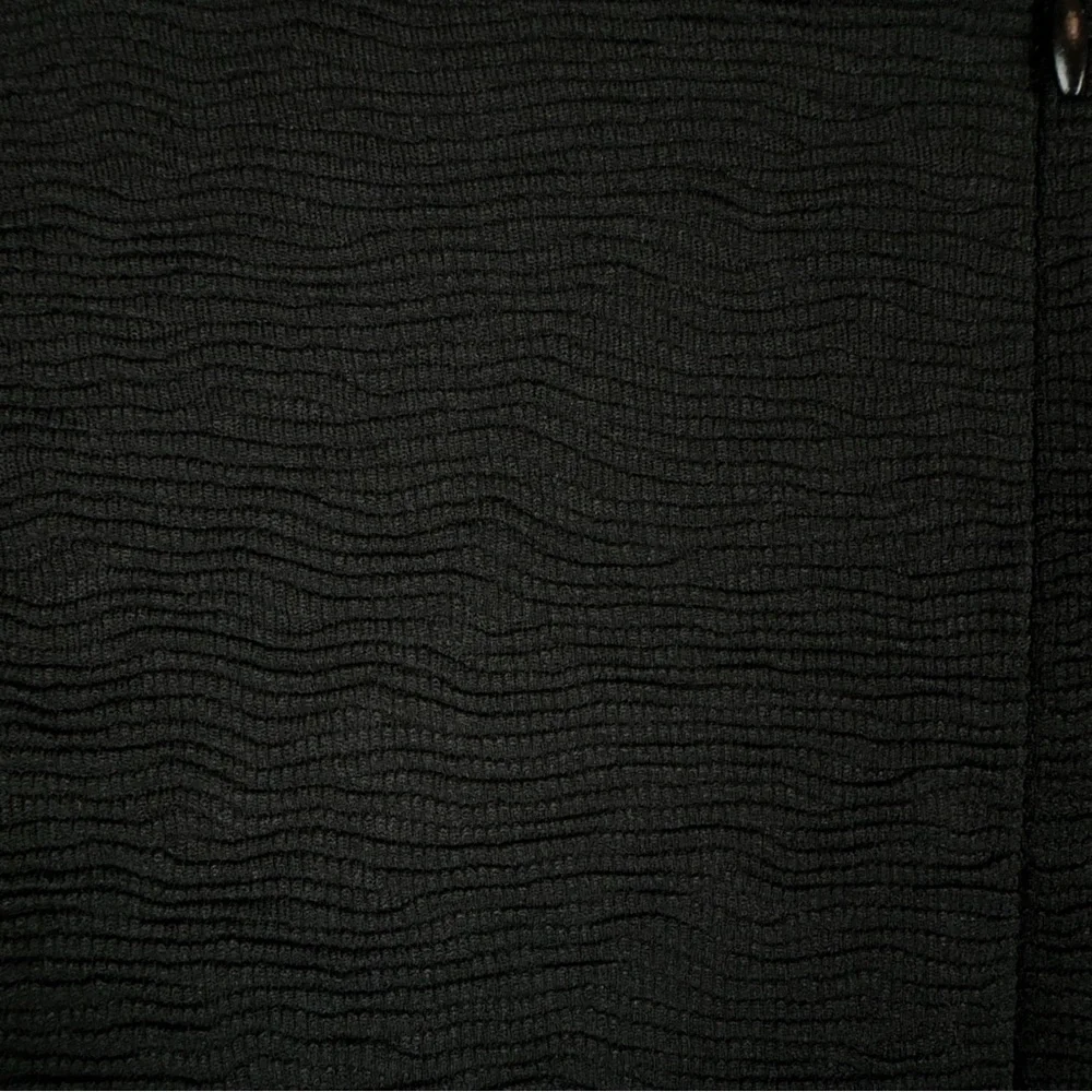 En Saison NWT Ada Ruched Mini Dress in Black Size Small - Picture 10 of 10